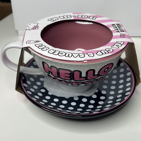 New Hello Kitty Tea cup & saucer set 12oz - Picture 5 of 16
